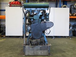15917-4501-volvo-penta-tmd-122a-2.jpg