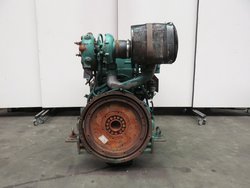 17931-4674-volvo-penta-tamd-103a-4.jpg