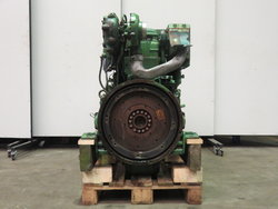 25913-4848-volvo-penta-tamd-103a-2.jpg