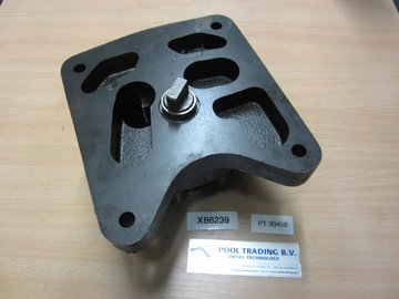 TWIN DISC MG-516 (OIL PUMP, RIGHT HANDED/XB6239)