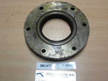 TWIN DISC MG-518-1 (BEARING RETAINER, FORW. SHAFT/B6047C)