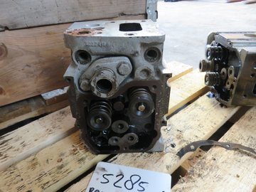 DEUTZ SBA 816 (CYLINDERHEAD/E-START/04007413/USED)