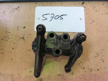 DEUTZ SBA M 816 (ROCKERARM ASSEMBLY/04006150/04006157)