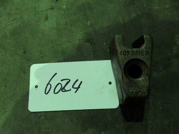 DEUTZ SBA 6M 628 (INJECTOR CLAMP/04062206)