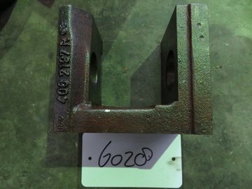 DEUTZ SBA 6M 628 (ROCKER ARM BRACKET/04079788)