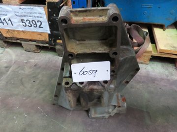 DEUTZ SBA 6M 628 (INTERCOOLER MOUNTING) 04073589