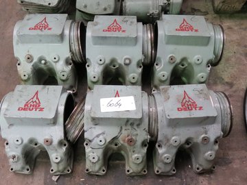 DEUTZ SBA 6M 628 (INLET MANIFOLD/04092638/04079813)