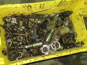 MWM 348/484 (SEVERAL BOLTS AND NUTS)