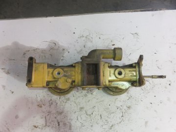 CATERPILLAR 3412 DITA (FUEL FILTER HOUSE/2P4303)