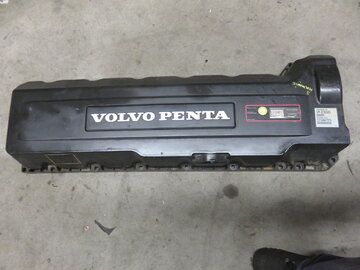 VOLVO PENTA D13B,D13C (VALVE COVER/21047005)