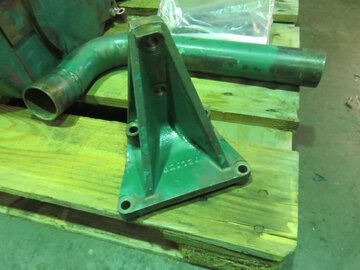 VOLVO PENTA 121/122 (BRACKET/823036)