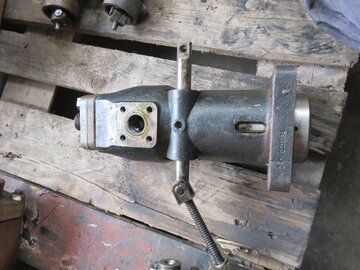 MWM 484 (FUEL INJECTION PUMP)/PF1D220CS1735)