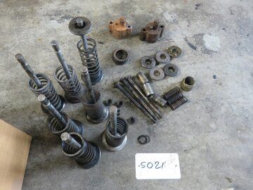DEUTZ 528 III (CYLINDERHEAD PARTS)