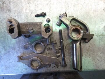 CATERPILLAR C12 (ROCKERARM PARTS/1159406/ 1159398/ 1159399)