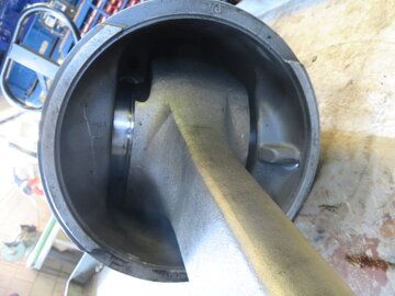 DEUTZ SBV 12M 628 (PISTON/04094372)