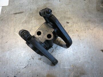 VOLVO PENTA 162 163 165 (ROCKER ARM/BRACKET/1543476/1543441)